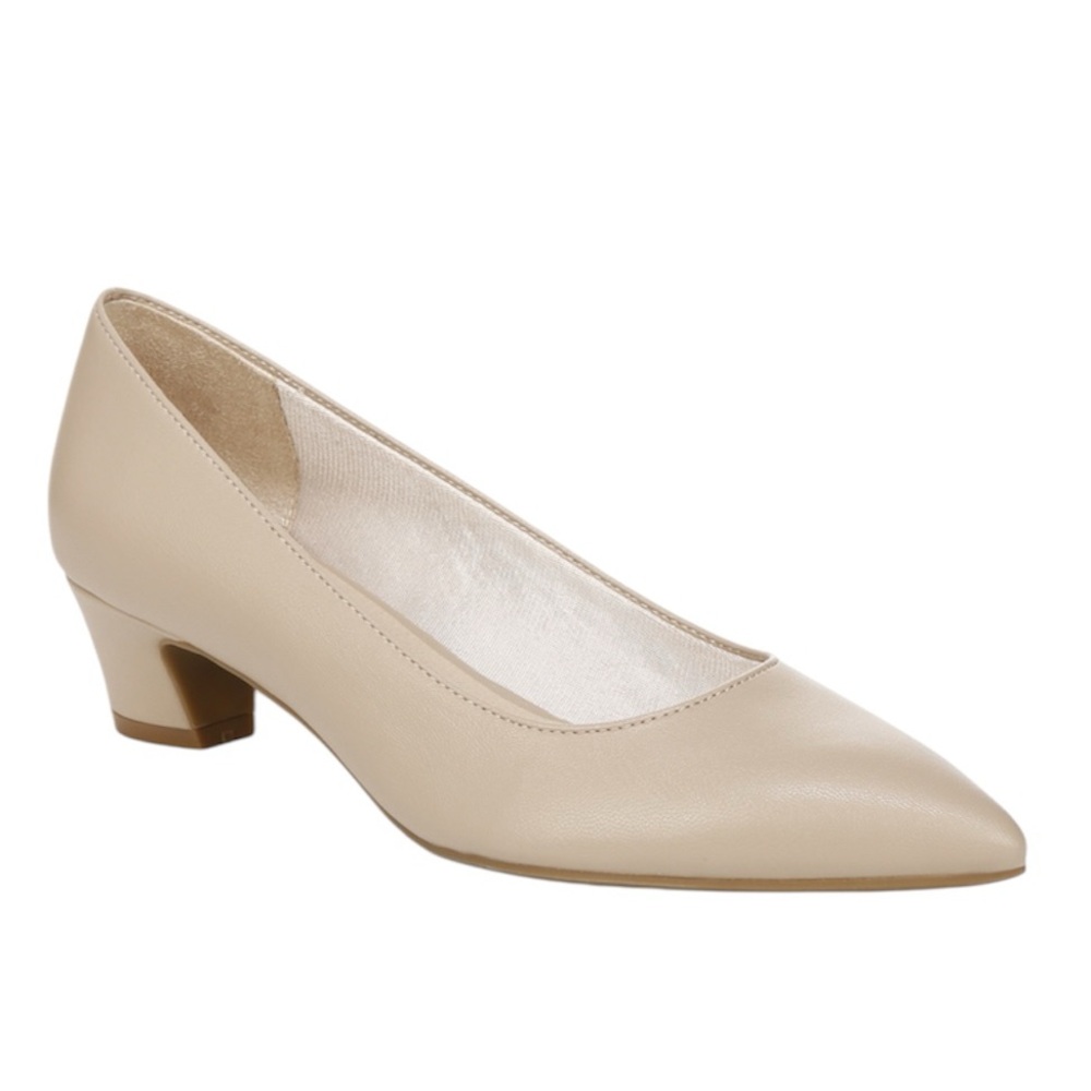 LifeStride
Women's Minx Kitten Heel Pumps 5.5 M